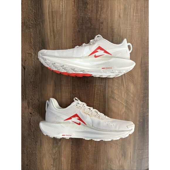 Nike Men Size 8 ReactX Pegasus Trail 5 'Sail Red' Running Shoes DV3864-003 - Picture 2 of 7